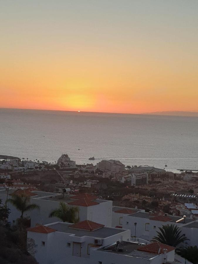 2 Bedroom Apartment With Breathtaking View Of The Sea - Sunset Costa Adeje  Eksteriør billede